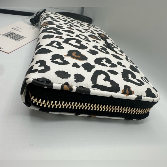 Betsey Johnson Leopard Print Wristlet Wallet - Picture 14 of 14